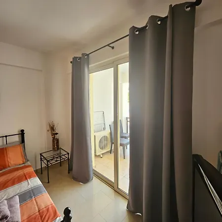 With Shower E3, Full Kitchen, Poolside, Free Wifi Διαμέρισμα