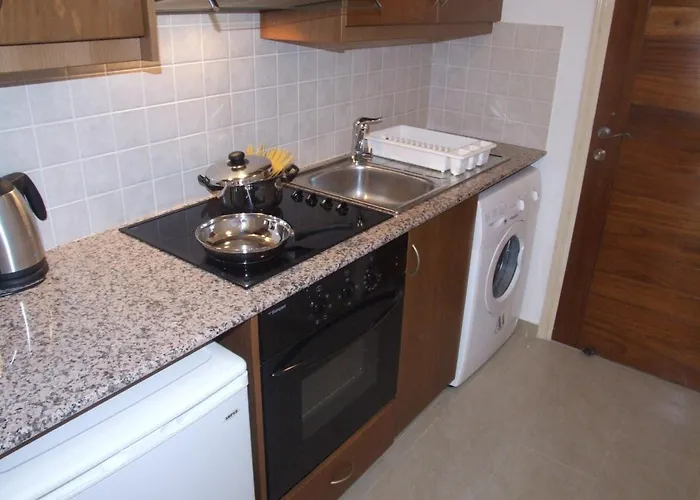 Appartement With Shower E3, Full Kitchen, Poolside, Free Wifi Peyia